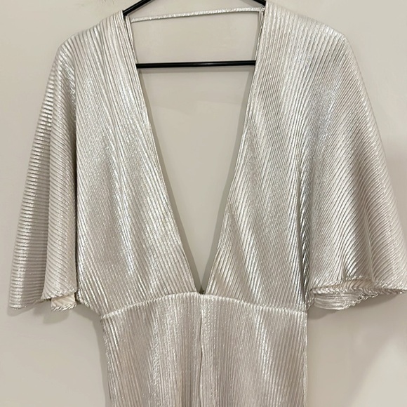 NEW $198 Lovers + Friends Revolve Harper Champagne Jumpsuit women size XS - Picture 12 of 12